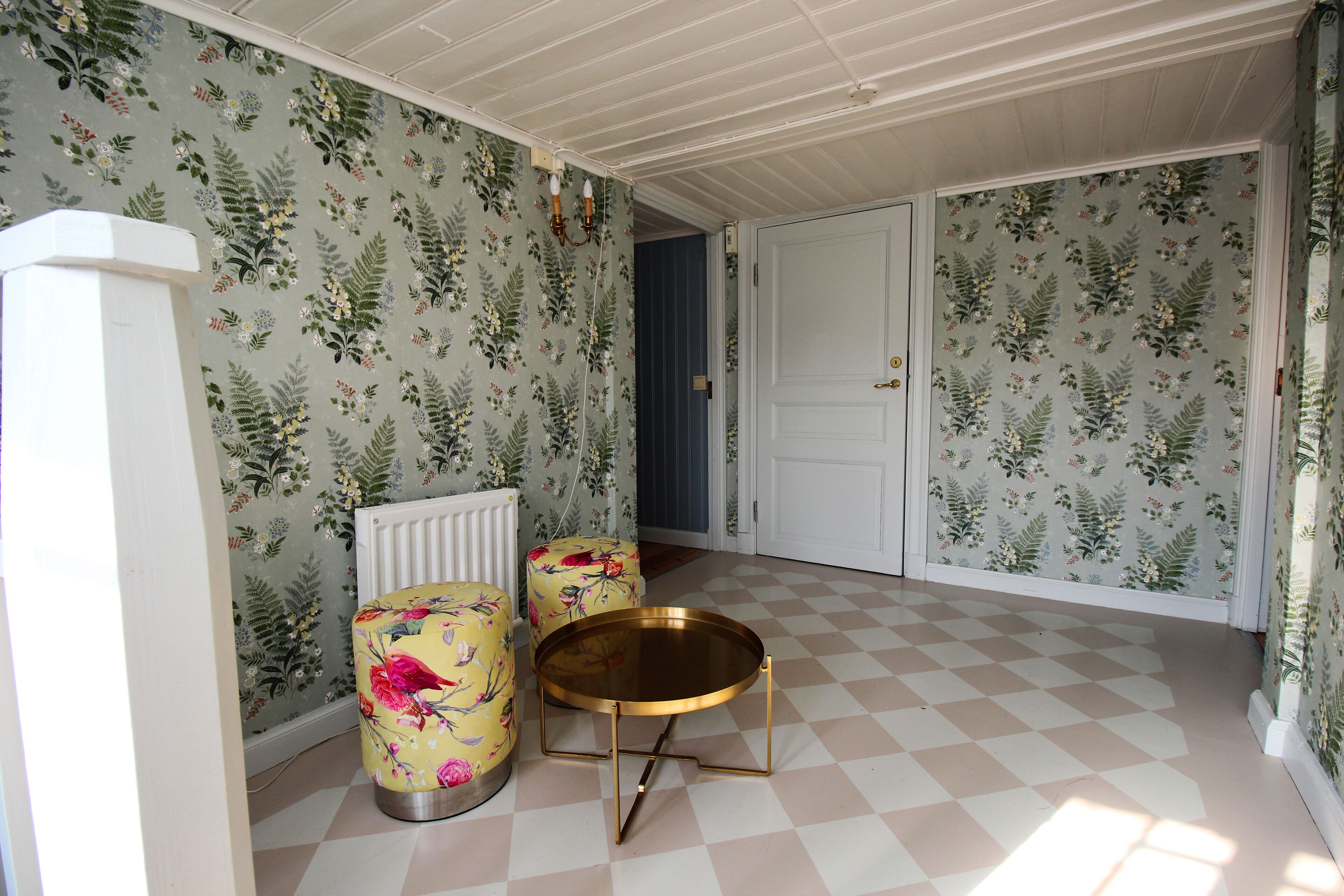 cabin | 1 bedroom, individually decorated, individually furnished, desk