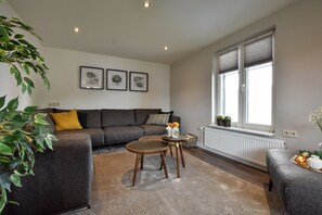 Apartment | Living room - Apartment in Eibergen Near Zwillbrocker Venn (Eibergen)