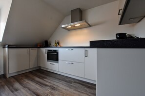 Căn hộ | Bếp riêng | Tủ lạnh, l ò vi sóng, máy rửa bát 