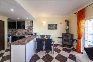 Interior - B47-Walkway Beach View Place (Lagos)