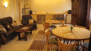 Apartment | Living room - Attractive Apartment in Xheim With Sauna (Üxheim)