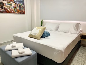 Habitación Confort doble, 1 cama doble | Tabla de planchar con plancha y wifi gratis