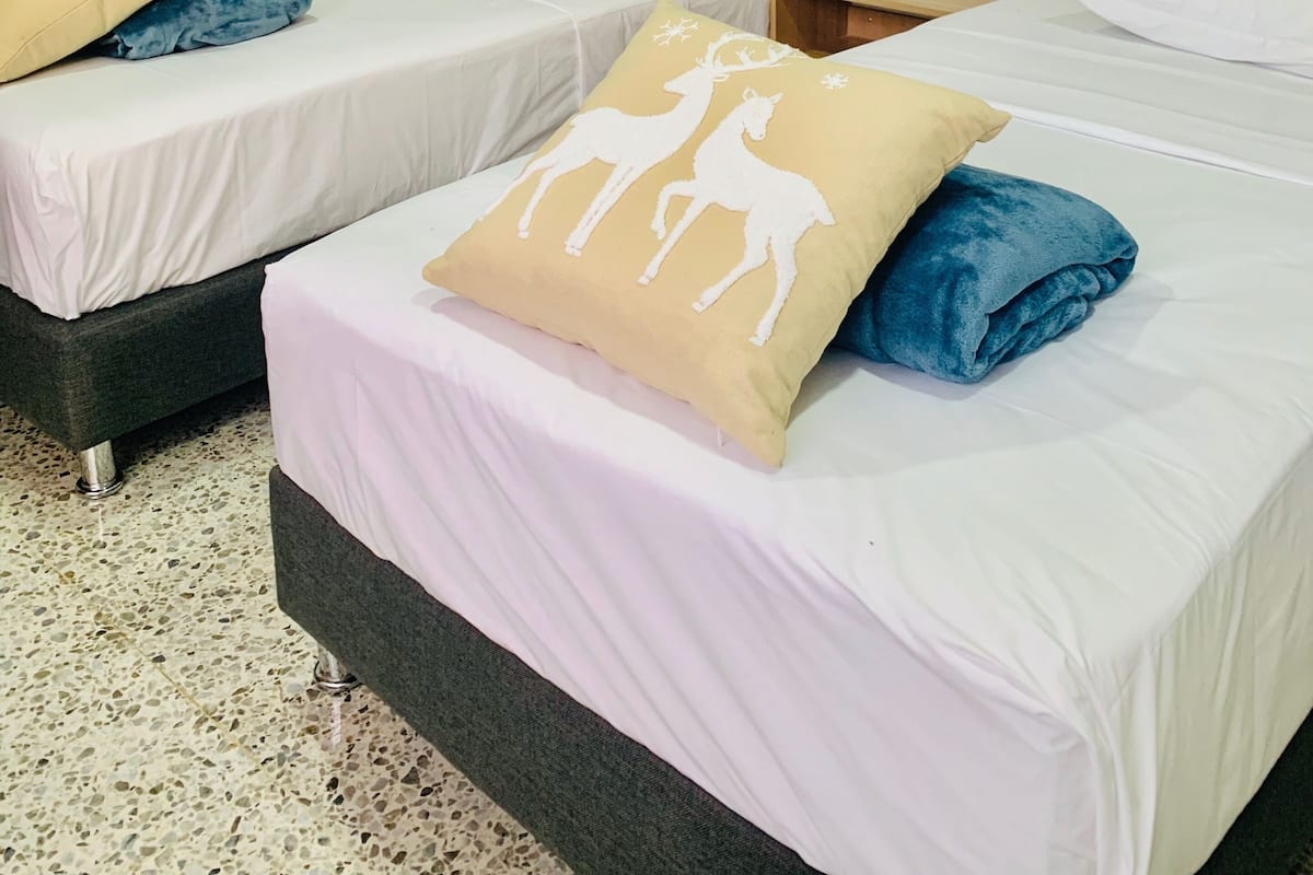 Tabla de planchar con plancha y wifi gratis