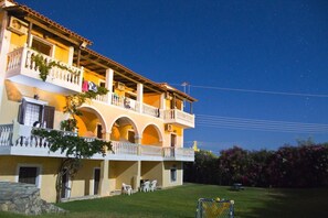 Front of property - Studios Petra (Zakynthos)