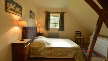 House | 2 bedrooms, individually furnished, bed sheets