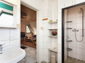 House | Bathroom