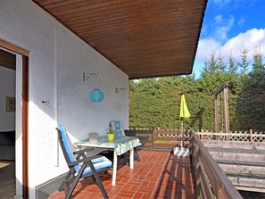 House | Balcony - Small Holiday Home is Medebach in the Sauerland With Balcony and Magnificent View (Medebach)