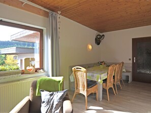 Dining - Small Holiday Home is Medebach in the Sauerland With Balcony and Magnificent View (Medebach)