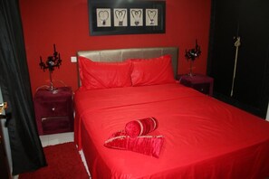 2 chambres, espace de travail pour ordinateur portable