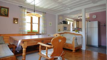 House | Private kitchen | Stovetop, electric kettle