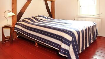 Apartment | 2 bedrooms, individually furnished, bed sheets