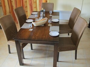 Villa | Dining