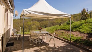 Balcony - Cosy Holiday Home With all Modern Comforts, set on a Hill With Nice Views (Saint-Cyprien)