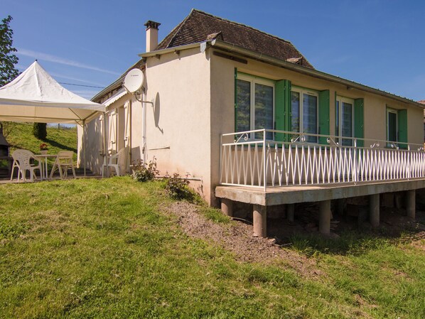 Exterior - Cosy Holiday Home With all Modern Comforts, set on a Hill With Nice Views (Saint-Cyprien)