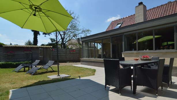 Balcony - Spacious Holiday Home near Forest in Peer (Peer)