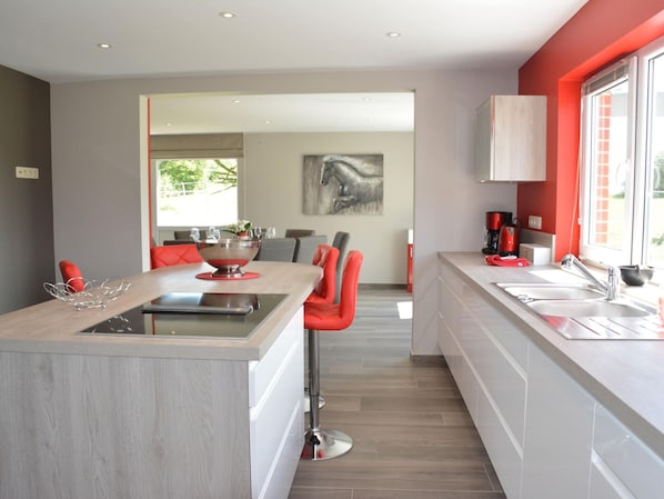 Villa | Private kitchen | Stovetop, highchair - Modern Villa in Rochefort Close to the Horses (Rochefort)