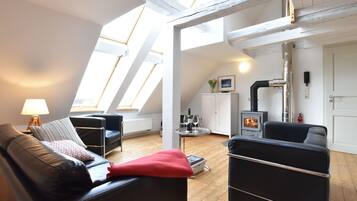 Apartment | Wohnzimmer | Kamin, DVD-Player