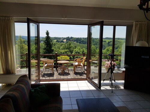 Spacious House With Beautiful Terrace