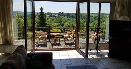 Spacious House With Beautiful Terrace