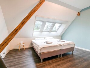 Casa | 10 habitaciones, muebles diferentes y ropa de cama 