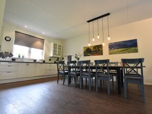 Dining - Semi-detached Holiday Home With Petting Zoo, Mini Golf and Playground in Enter (Enter)