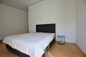 Huis | 3 slaapkamers, individueel gemeubileerd, beddengoed