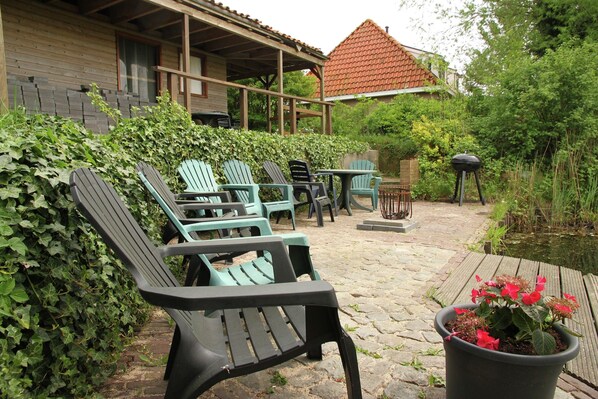 House | Balcony - Holiday Home in Friesland Near Lake Nederhorst (Scharsterbrug)