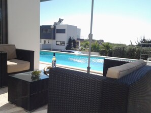 Outdoor pool - Modern Villa With Private Pool Near the Sea (Lourinha)