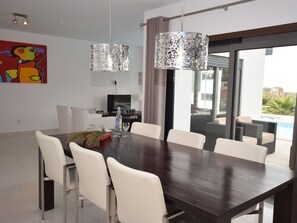 Dining - Modern Villa With Private Pool Near the Sea (Lourinha)