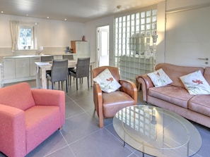 Living room - Peaceful Holiday Home in Wesepe With Garden (Wesepe)