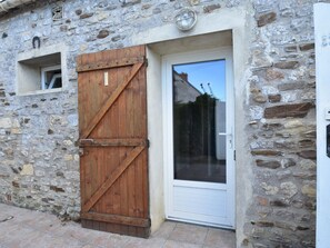 Reception - Lovely Holiday Home in Sainte-honorine-des-pertes Near Sea" (Aure sur Mer)