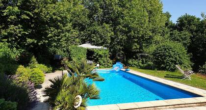 Tranquil Garden Apartment