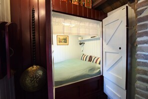 House | 2 bedrooms, individually furnished, bed sheets - Cottage Near Bourtange With Hot Tub (Musselkanaal)