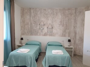 Double or Twin Room (Francesco) | In-room safe, soundproofing, free WiFi, bed sheets