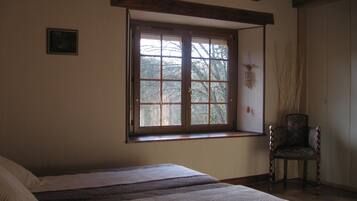 House | 2 bedrooms, individually furnished, bed sheets
