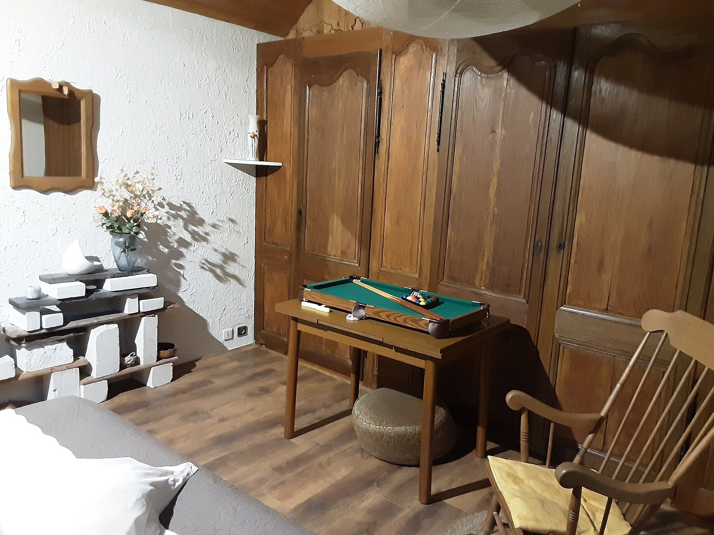 House | 2 bedrooms, individually furnished, bed sheets