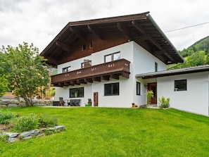 Apartment | Exterior - Cosy Apartment in Muhlbach With Balcony (Bramberg am Wildkogel)