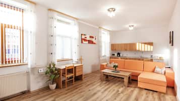 Deluxe Studio Suite