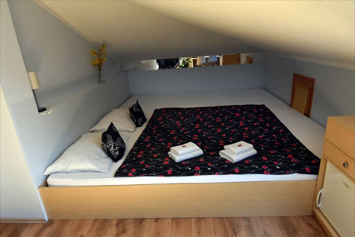 Double Room, 1 King Bed | View from room