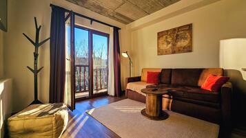 Comfort Apartment, 1 Bedroom | Living area | Smart TV