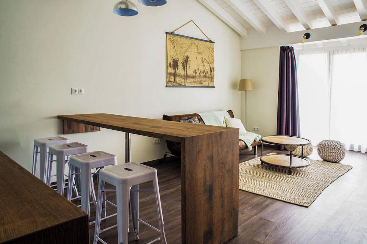 Apartment, 2 Bedrooms | Living area | Smart TV