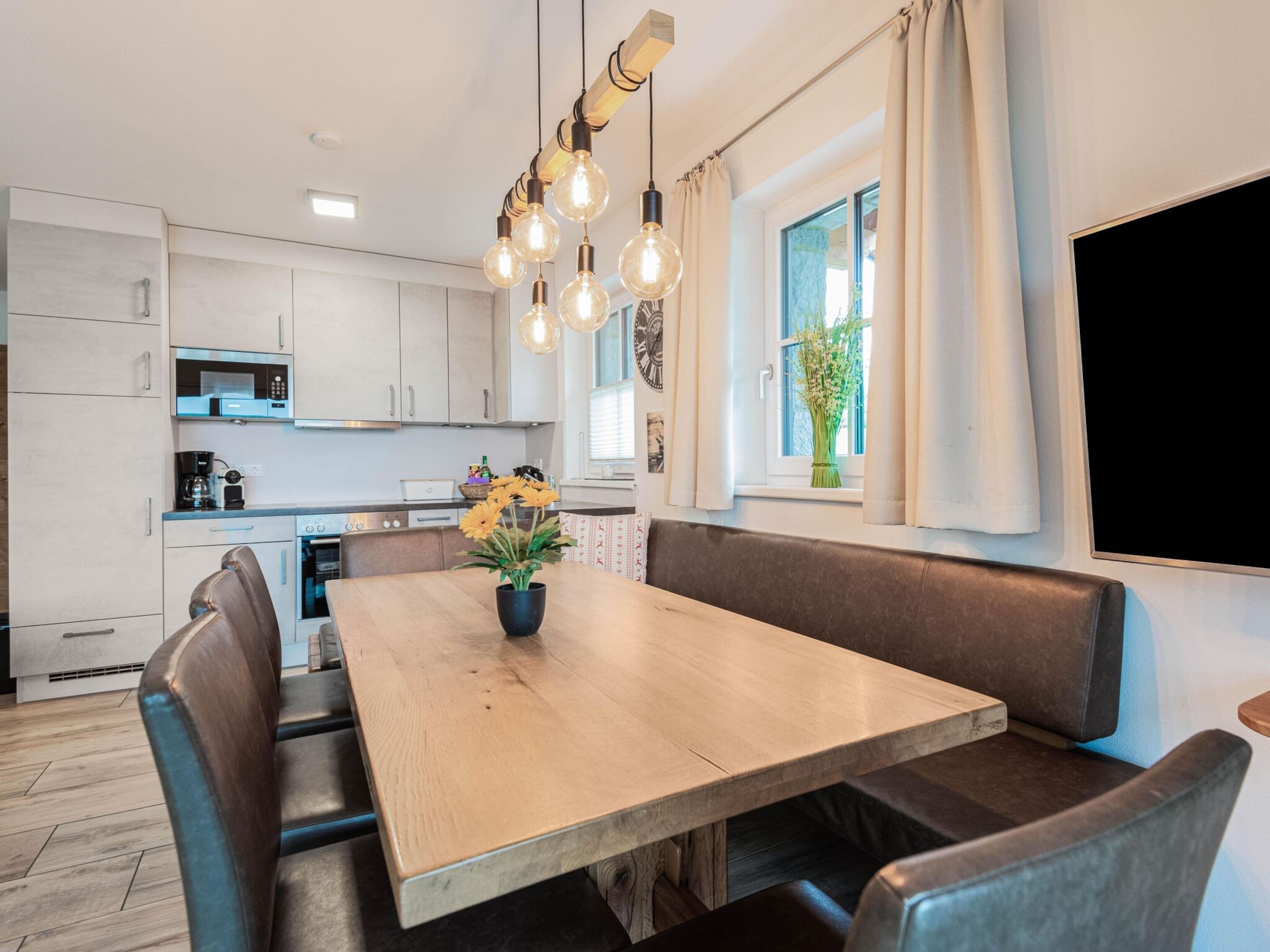 House | Dining