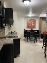 Executive Room | Premium bedding, down comforters, iron/ironing board, free WiFi