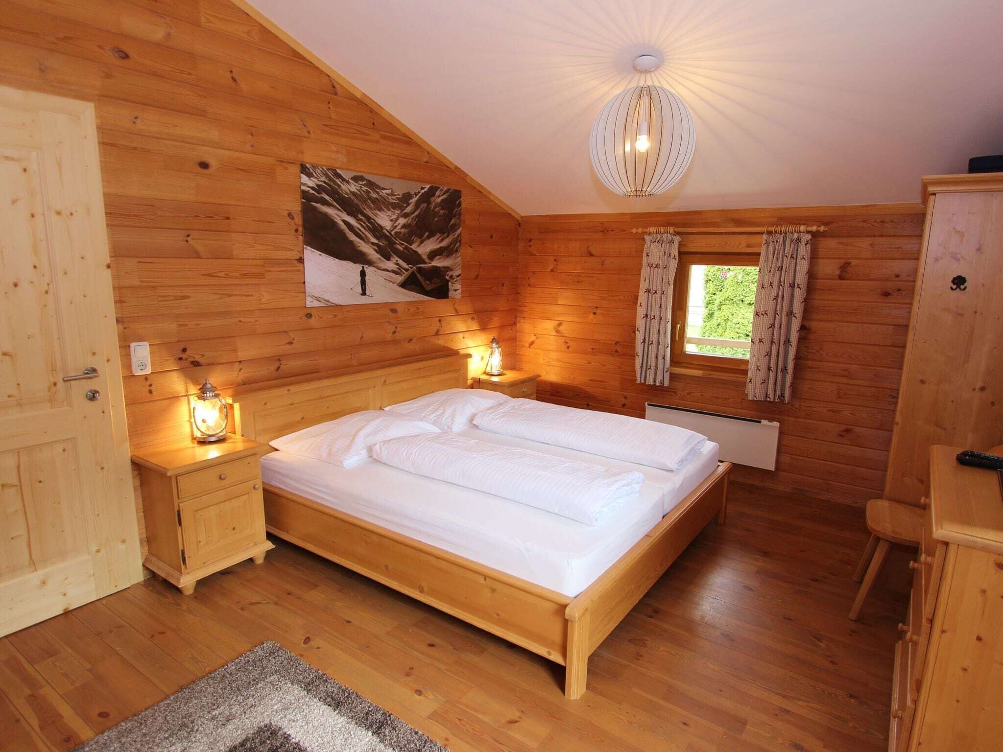 Chalet | 4 slaapkamers, individueel gemeubileerd