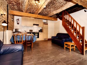 House | Living room - Pleasing Holiday Home in Richelle With Garden, Terrace, BBQ (Vise)