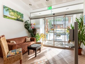 Apartment | Wohnzimmer | Fernseher