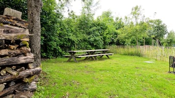 Cottage | Garden