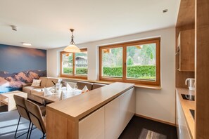 Apartment | Private kitchen - Apartment in Wald Near Zillertal Ski Slopes (Wald im Pinzgau)