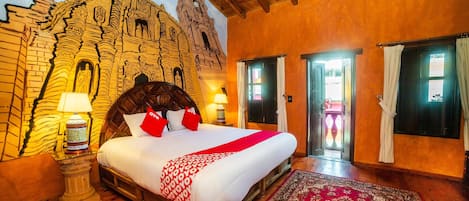 Superior Room | 1 bedroom, bed sheets