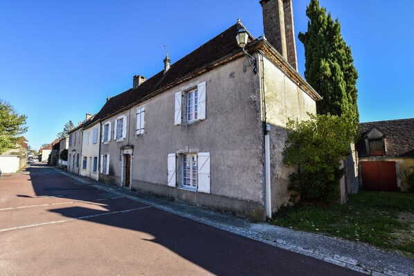 Exterior - Charming Stay in Montfaucon (Montfaucon)